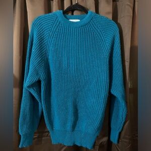 Blue men’s sweater size medium 100% acrylic
